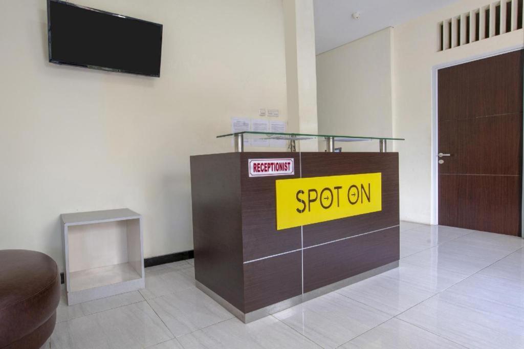 Reddoorz Syariah Near Transmart Mall Palembang Exterior foto