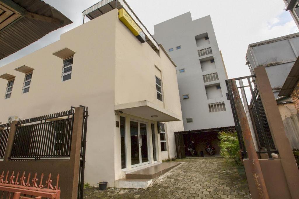 Reddoorz Syariah Near Transmart Mall Palembang Exterior foto