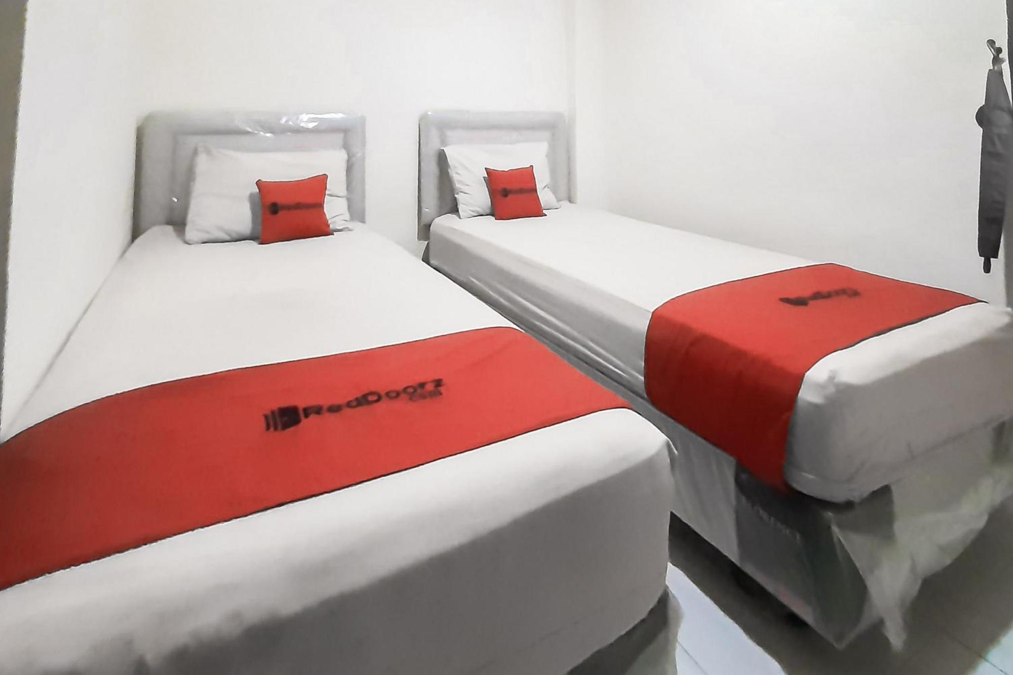 Reddoorz Syariah Near Transmart Mall Palembang Exterior foto