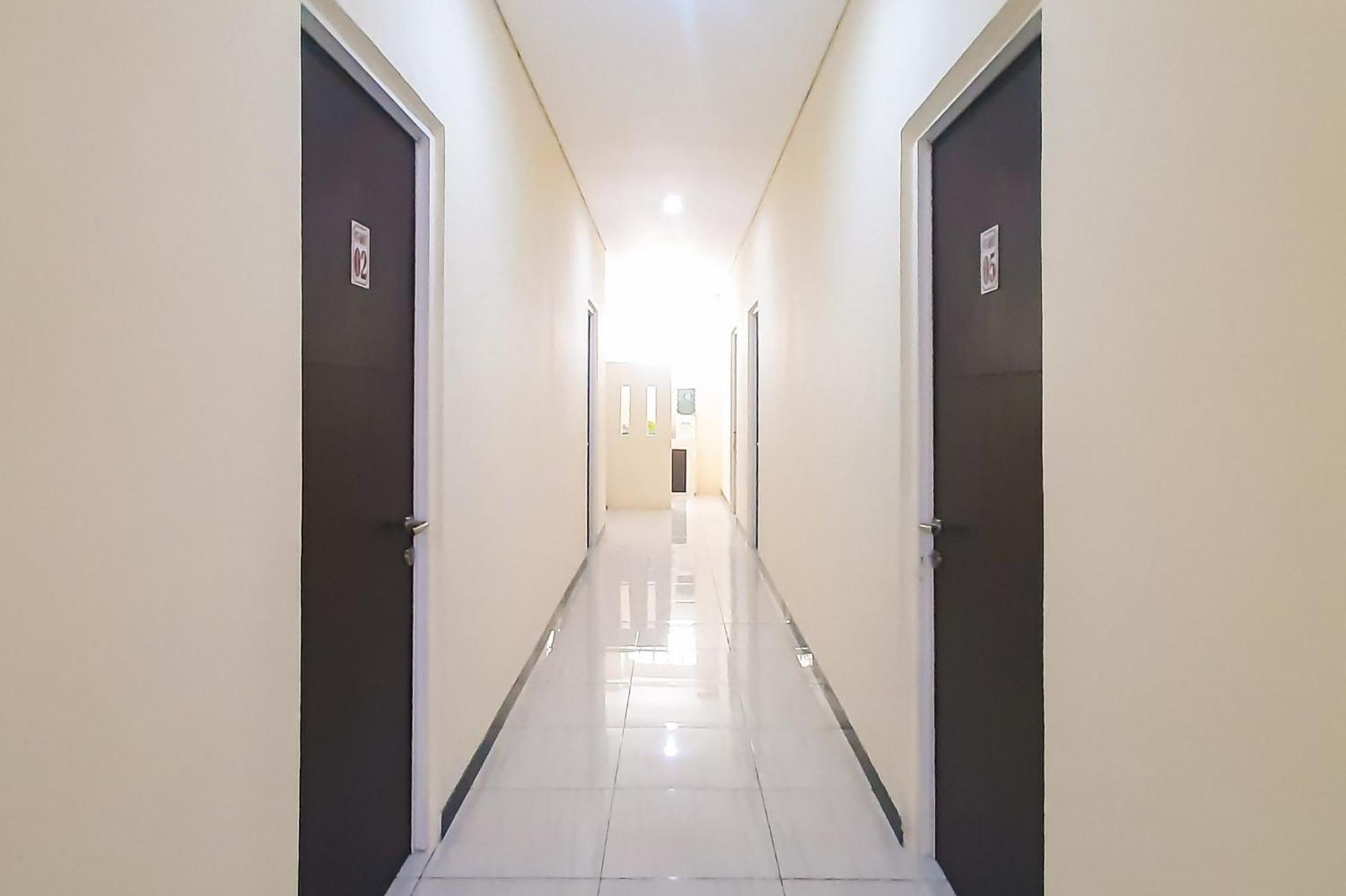 Reddoorz Syariah Near Transmart Mall Palembang Exterior foto